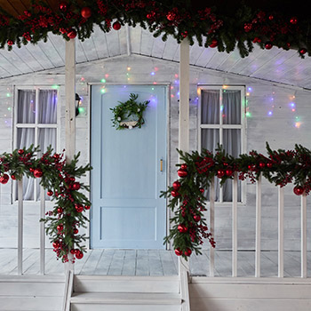 led гирлянда Uniel ULD-B12006-195/TTK Multi IP44 - пример использования