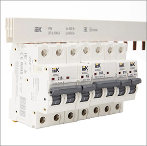 шина соединительная PIN шаг 18 мм IEK - пример использования