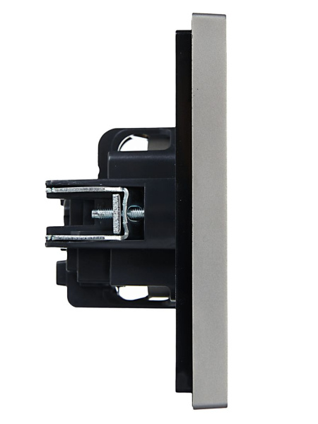 Фортепиано сталь розетка скрытая 1-мест заземление IP20 