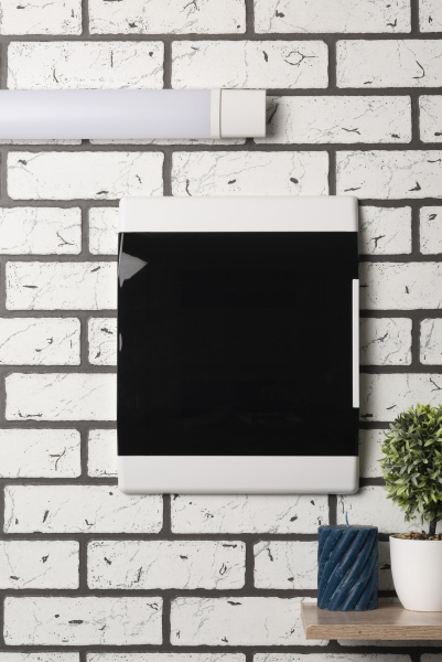 Бокс 24мод встраиваемый белый черная прозрачная дверь IP41 SlimBox EKF