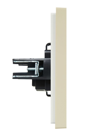 Фортепиано ваниль розетка скрытая 1-мест шторки IP20 