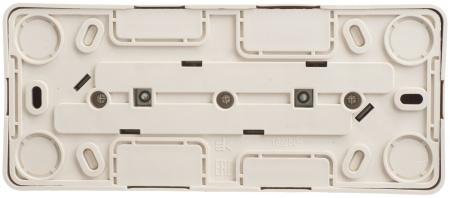 Этюд кремовый розетка открытая 3-мест заземление IP20 