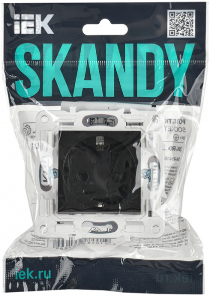 Сканди черный розетка скрытая 1-мест заземление шторки IP44